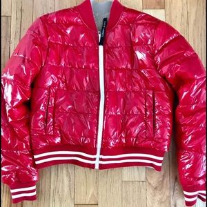 New Tommy partent red reversible camel coat L